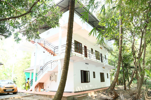 traditional ayurvedic treatment hospital in kerala, thrissur